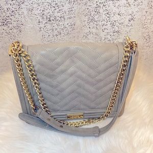 Beautiful Gray handbag with gold chain